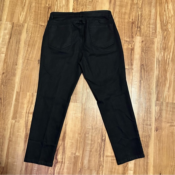 Eileen Fisher Jeans - Picture 3 of 8